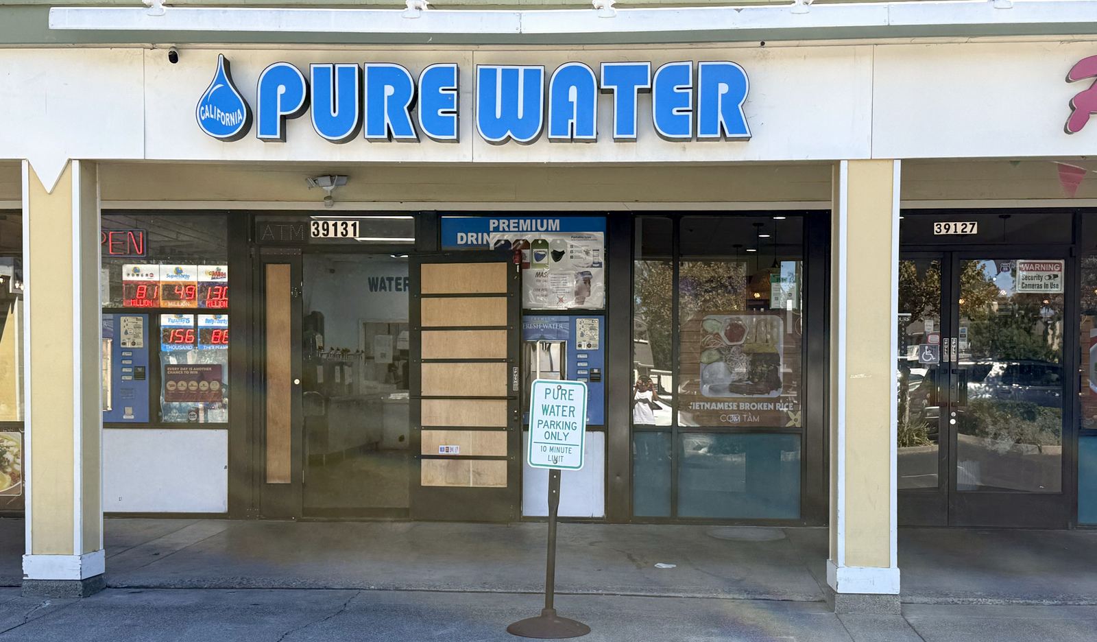 The Le Water Store storefront in Newark, on Cedar Blvd